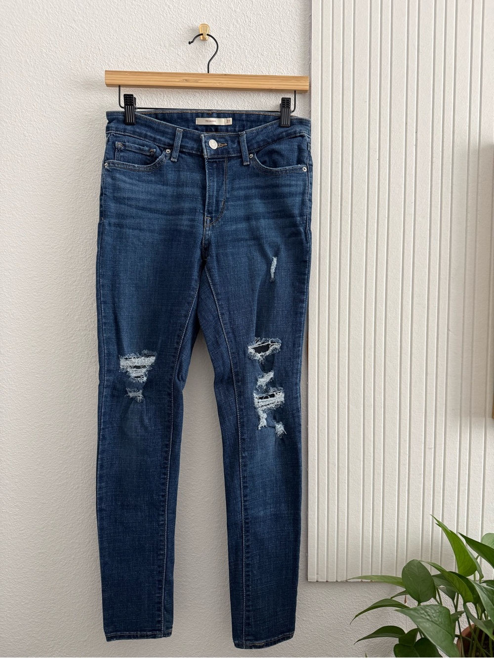 Levi's Medium Wash Distressed Skinny Jeans